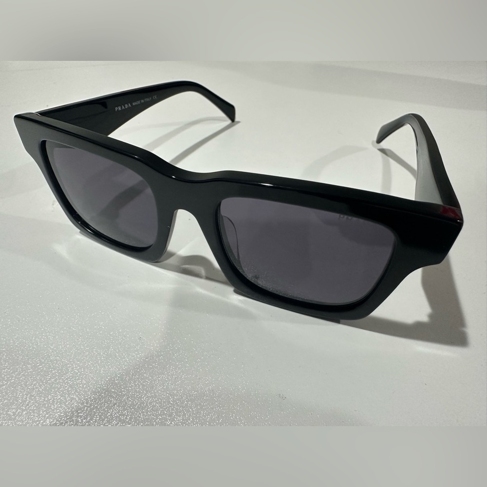Prada PR A06S Unisex Black with White Logo Sunglasses / Shades BRAND NEW - Picture 3 of 7